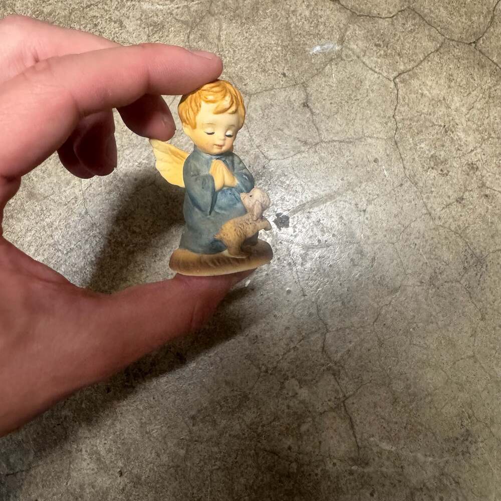Vintage Creative Art Flowers Inc Praying Angel Figurine with Dog 1977